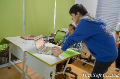 วิทยากรอธิบายเพิ่มเติมในส่วนที่ผู้อบรมสงสัยและแนะนำวิธีการใช้งาน