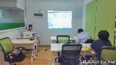 วิทยากรทำการแนะนำให้รู้จักกับระบบ OpenERP